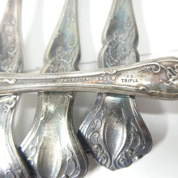 Vintage Grape 1904 Silverplate - Set of 12 Salad Forks International 1847 Rogers - Picture 7 of 7